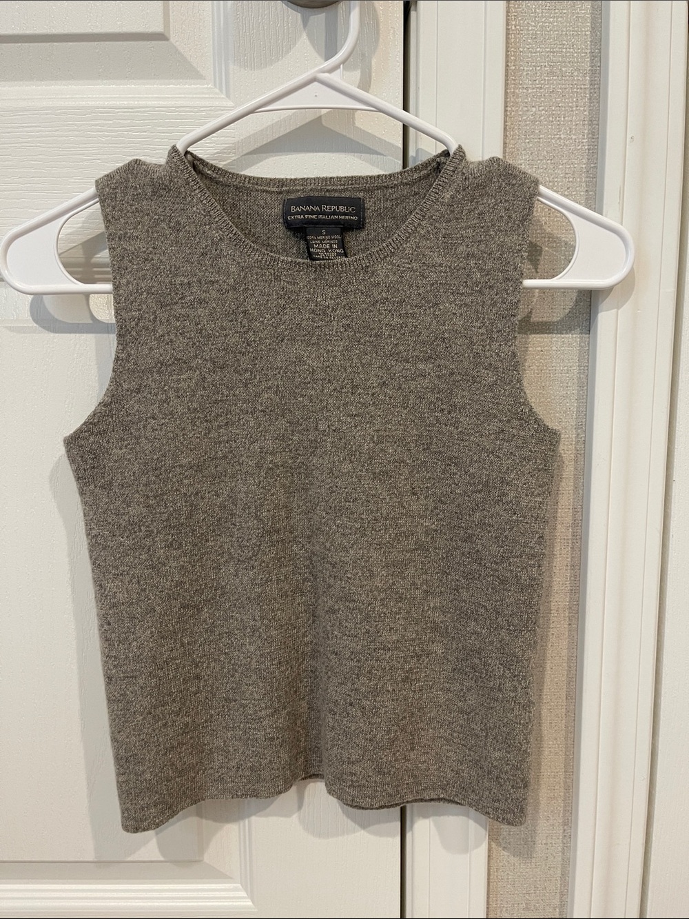 Banana Republic Heather Gray Knit Sleeveless Tank
